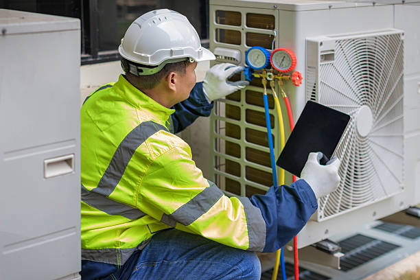 Professional Ac Installation technician working in Blue Mounds, WI